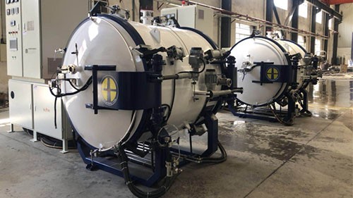 我司新型5512型燒結爐發(fā)貨臺灣